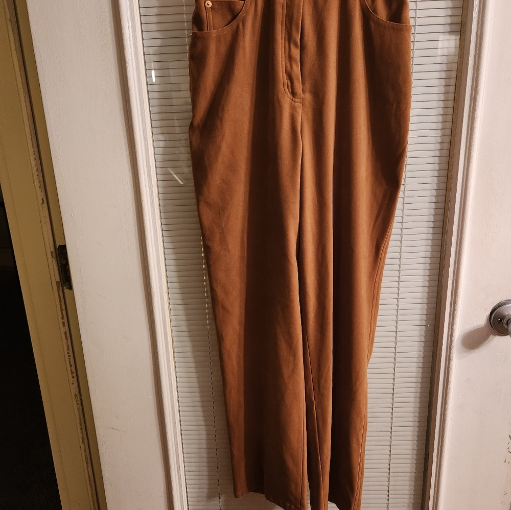ST. JOHN SPORT BY MARIE GRAY CAMEL COLOR,  GOLD HARDWARE SIZE 4